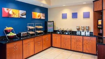 Free daily continental breakfast