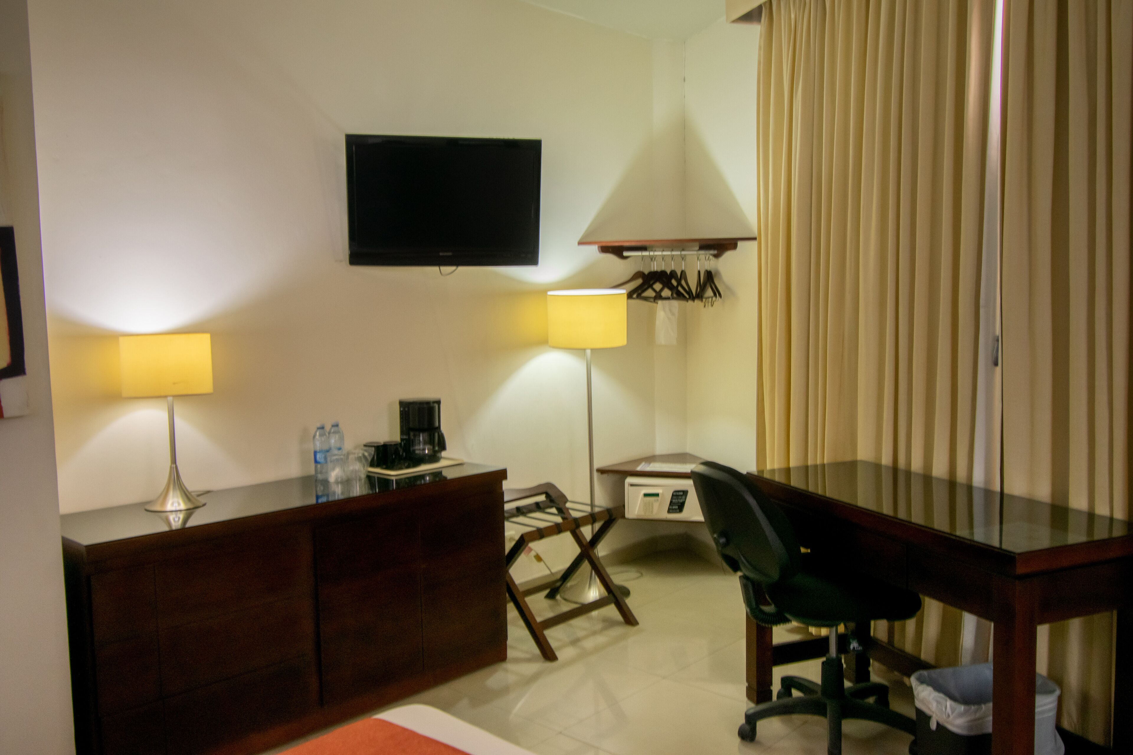 1 bedroom, down duvets, in-room safe, desk