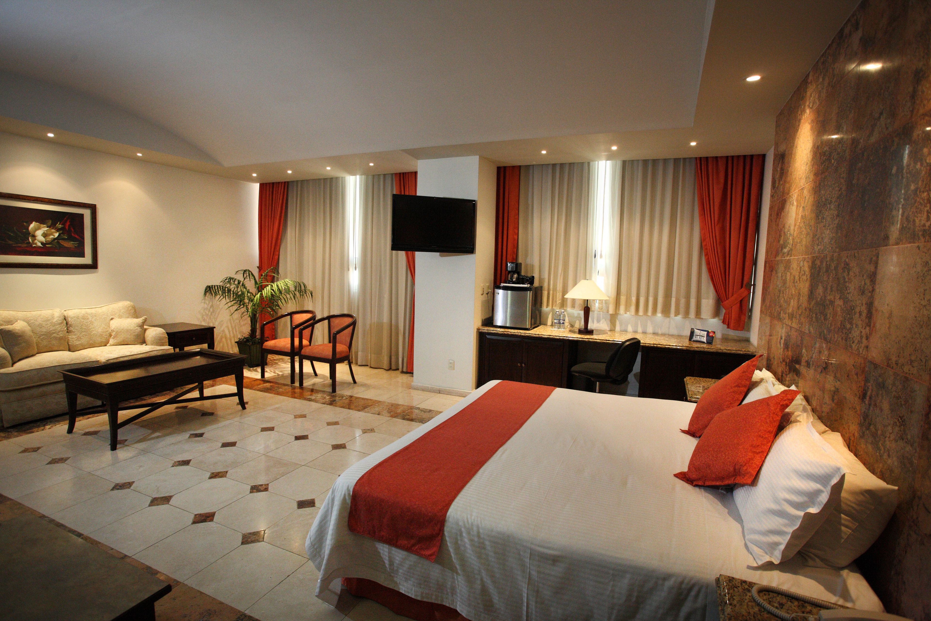 1 bedroom, down duvets, in-room safe, desk