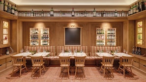 Lunch and dinner served - Hotel Excelsior München (Munich)