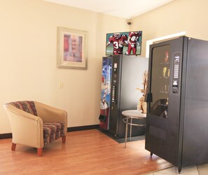 Vending machine - Red Roof Inn Somerset, KY (Somerset)