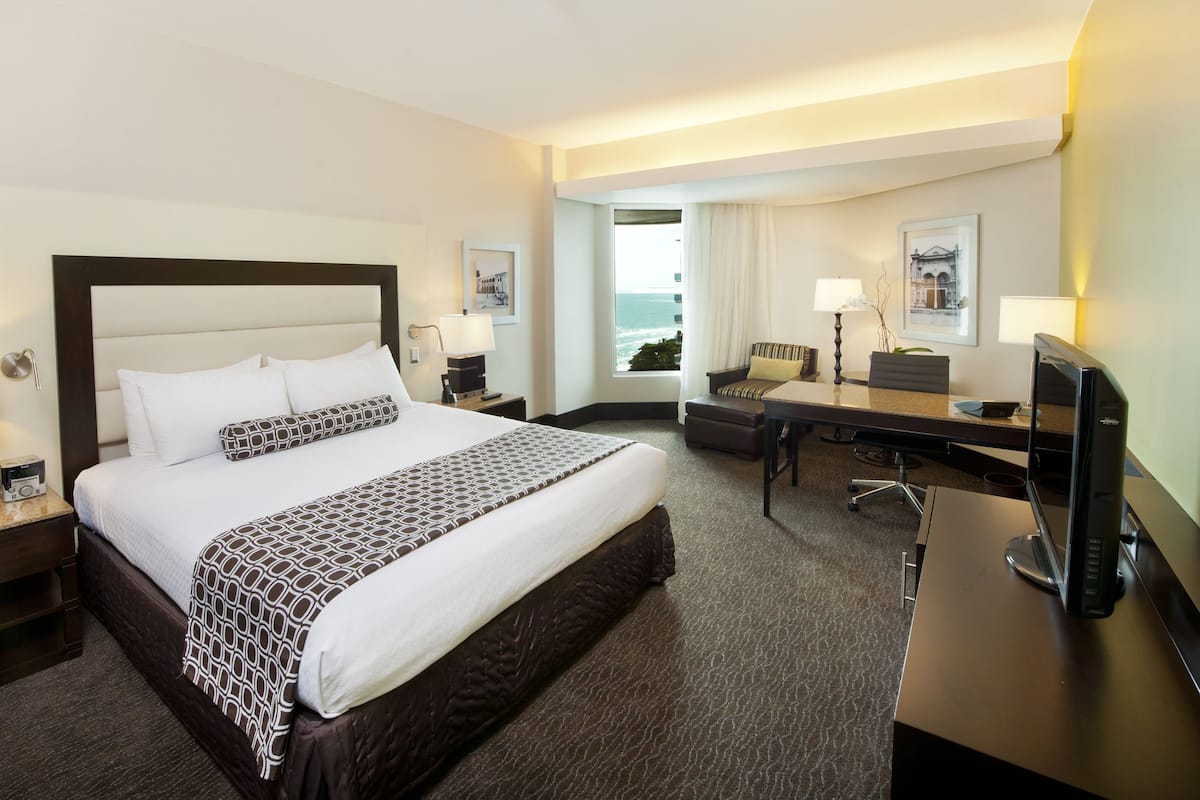 Minibar, in-room safe, desk, blackout drapes