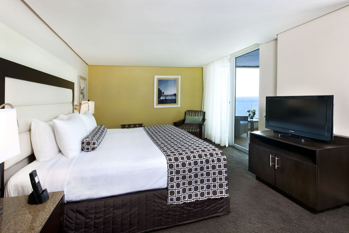 Minibar, in-room safe, desk, blackout drapes