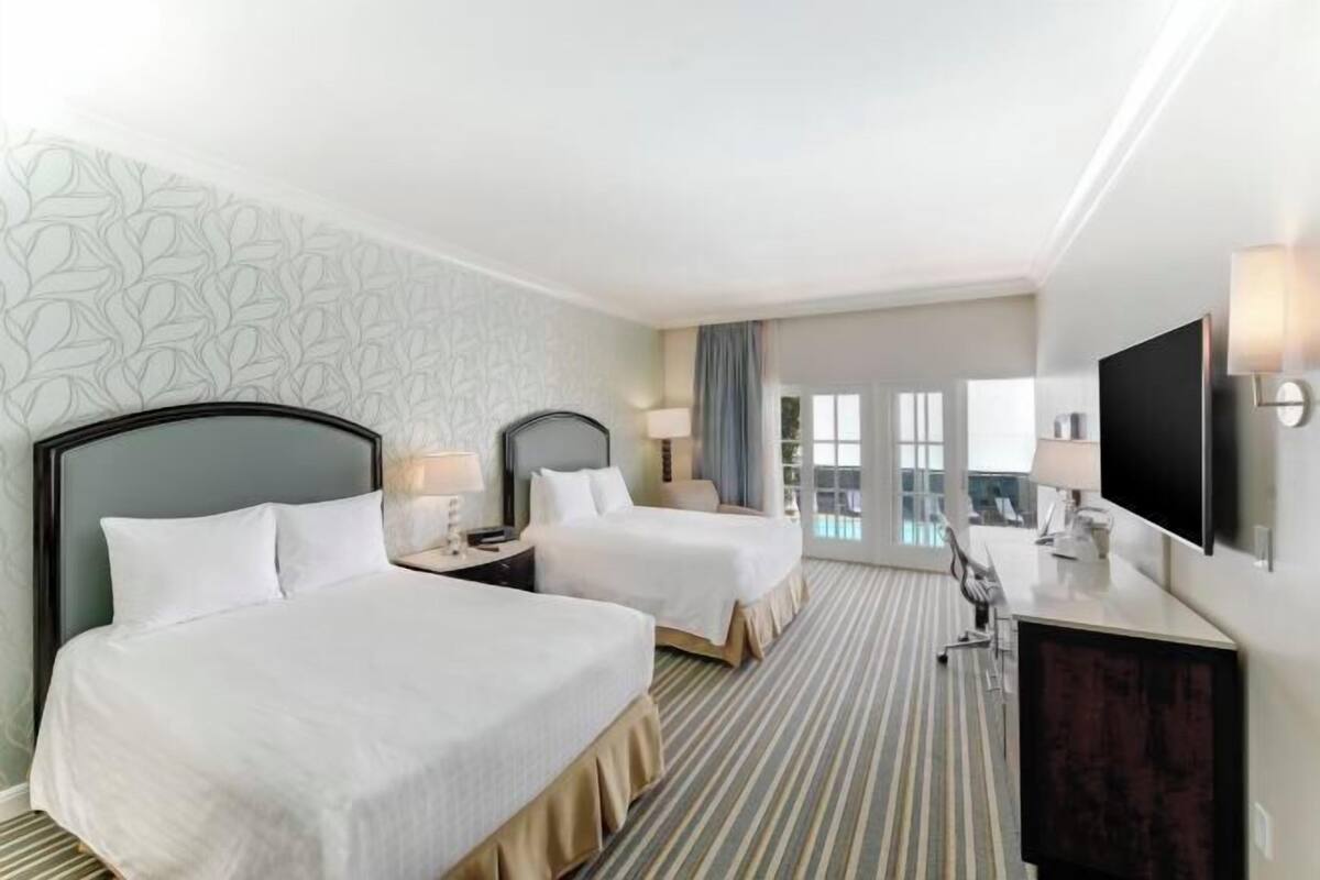 1 bedroom, premium bedding, pillowtop beds, minibar