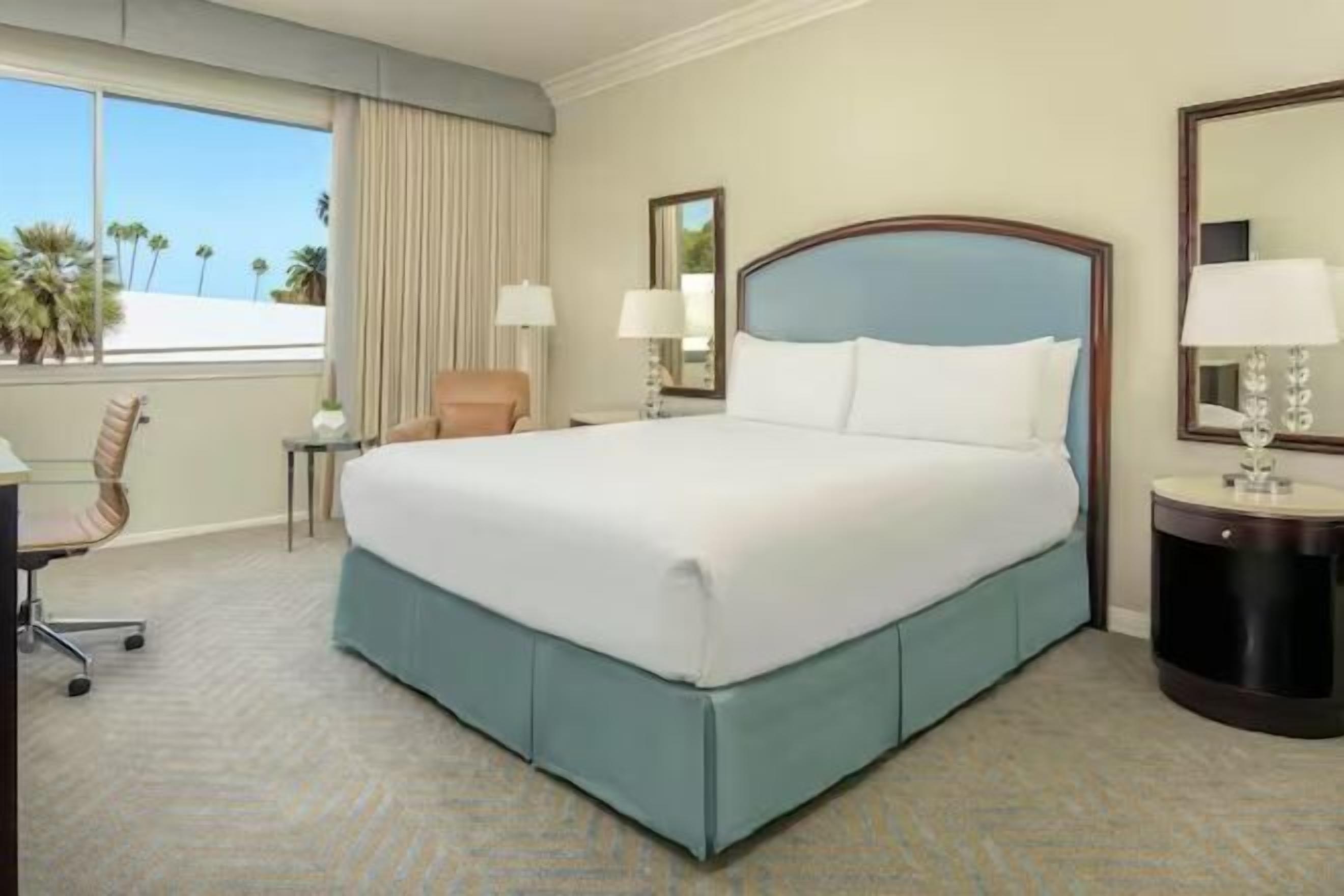 Premium bedding, pillowtop beds, minibar, in-room safe