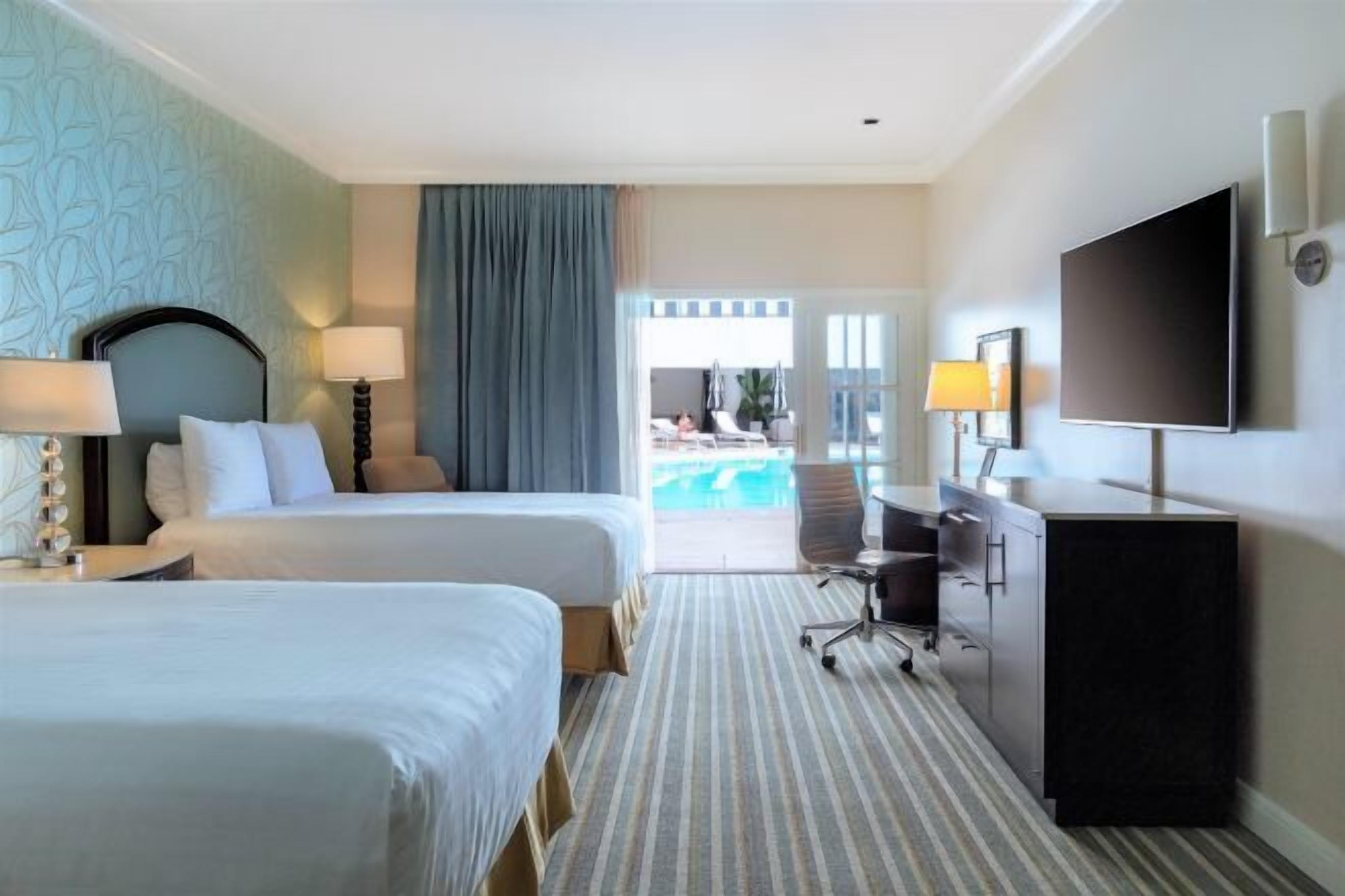 Premium bedding, pillowtop beds, minibar, in-room safe