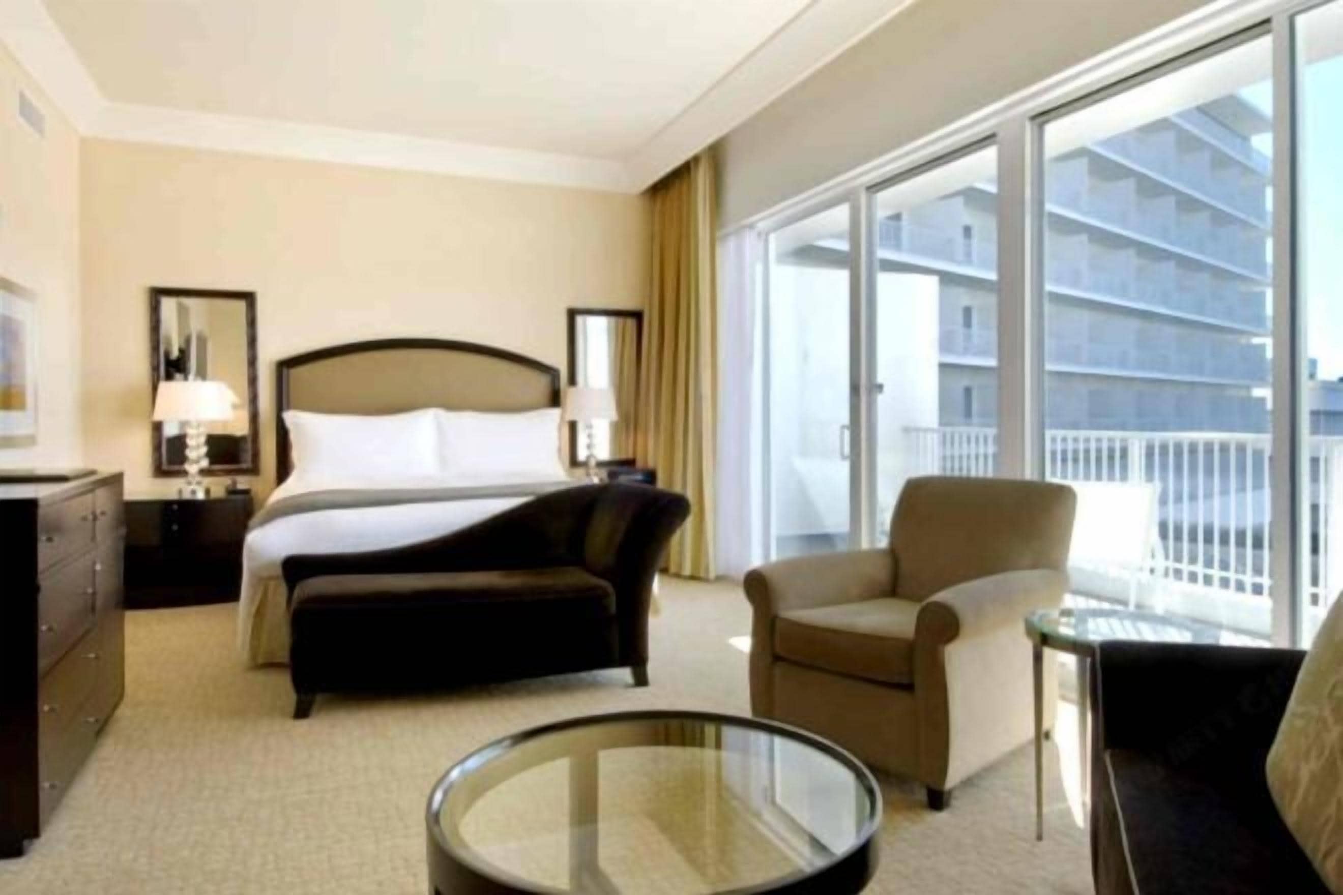 Premium bedding, pillowtop beds, minibar, in-room safe