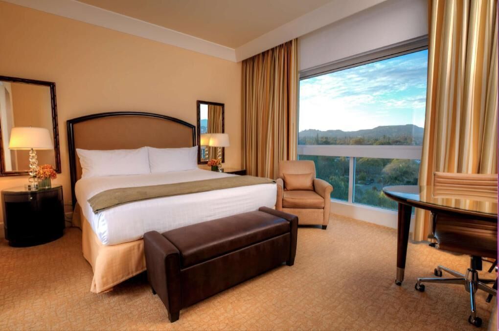 Premium bedding, pillowtop beds, minibar, in-room safe
