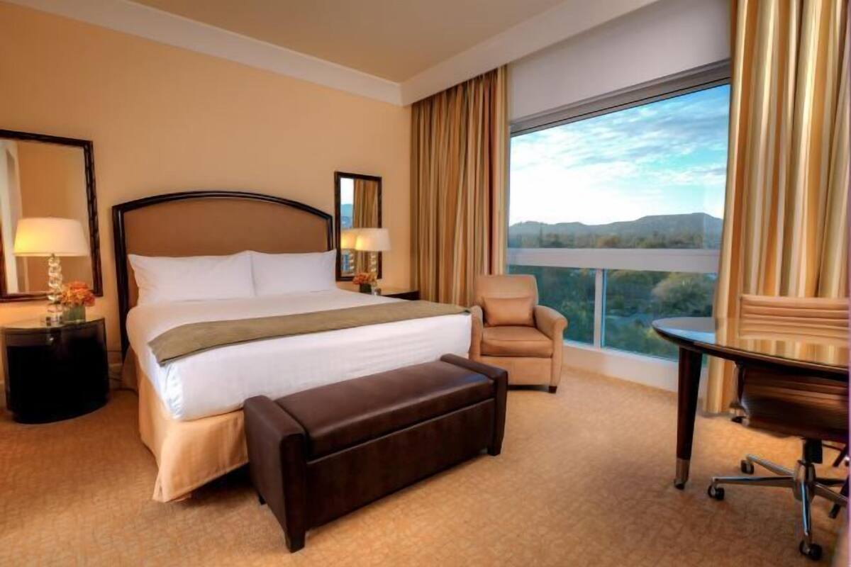 1 bedroom, premium bedding, pillowtop beds, minibar