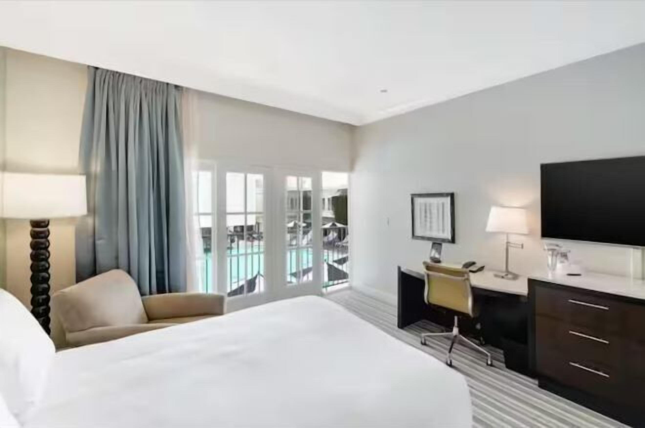 Premium bedding, pillowtop beds, minibar, in-room safe