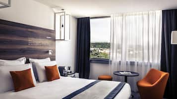 Privilege, Room, 1 Double Bed | Select Comfort beds, in-room safe, desk, soundproofing
