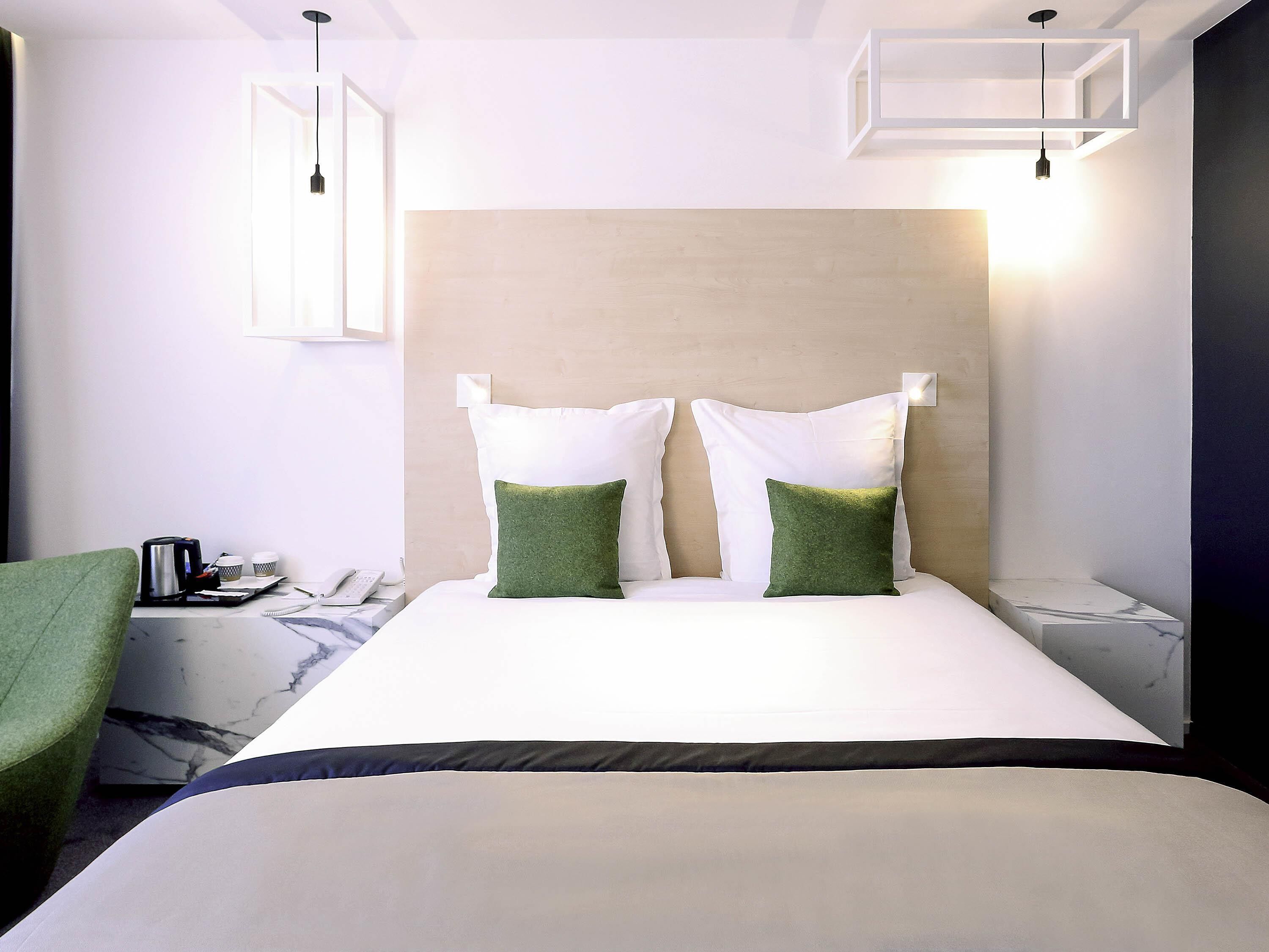 Classic Room, 1 Double Bed | Select Comfort beds, in-room safe, desk, soundproofing