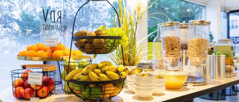 Buffet breakfast for a fee on weekends
