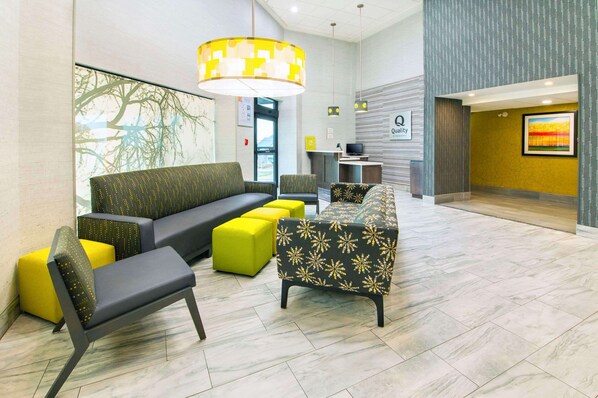 Lobby - Quality Inn (Leamington)