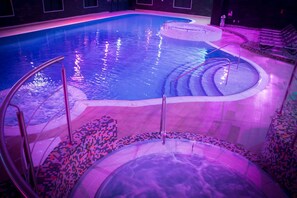 Indoor pool, pool loungers