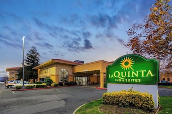 La Quinta Inn & Suites by Wyndham Oakland - Hayward