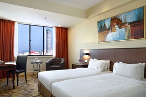 高級客房 | 迷你吧、客房內保險箱、書桌、熨斗/熨衣板