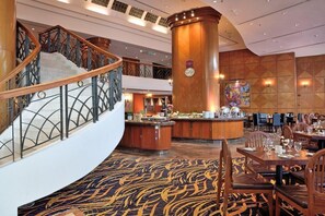 Breakfast and lunch served - Hotel Royal Penang (George Town)