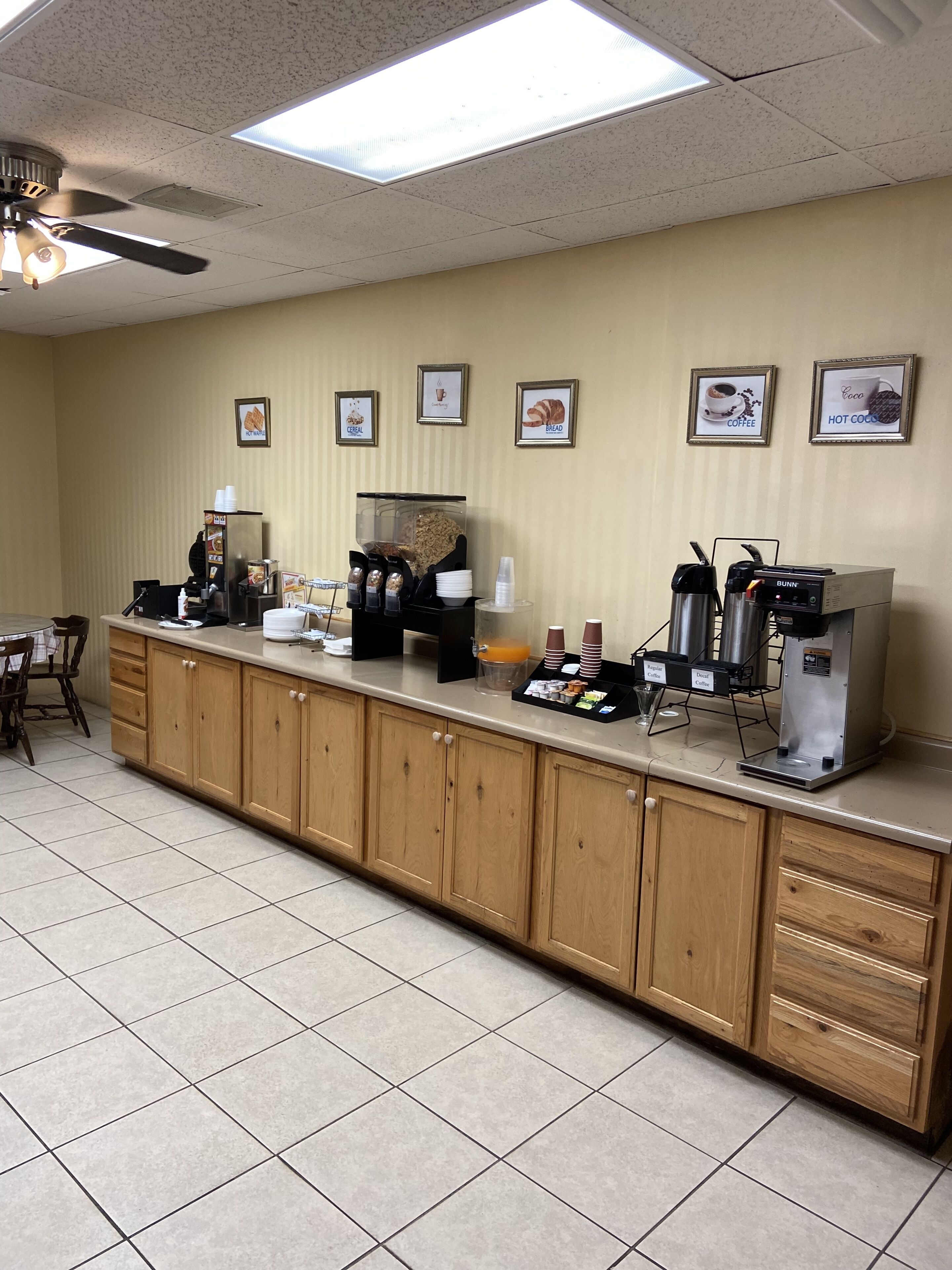 Free daily continental breakfast