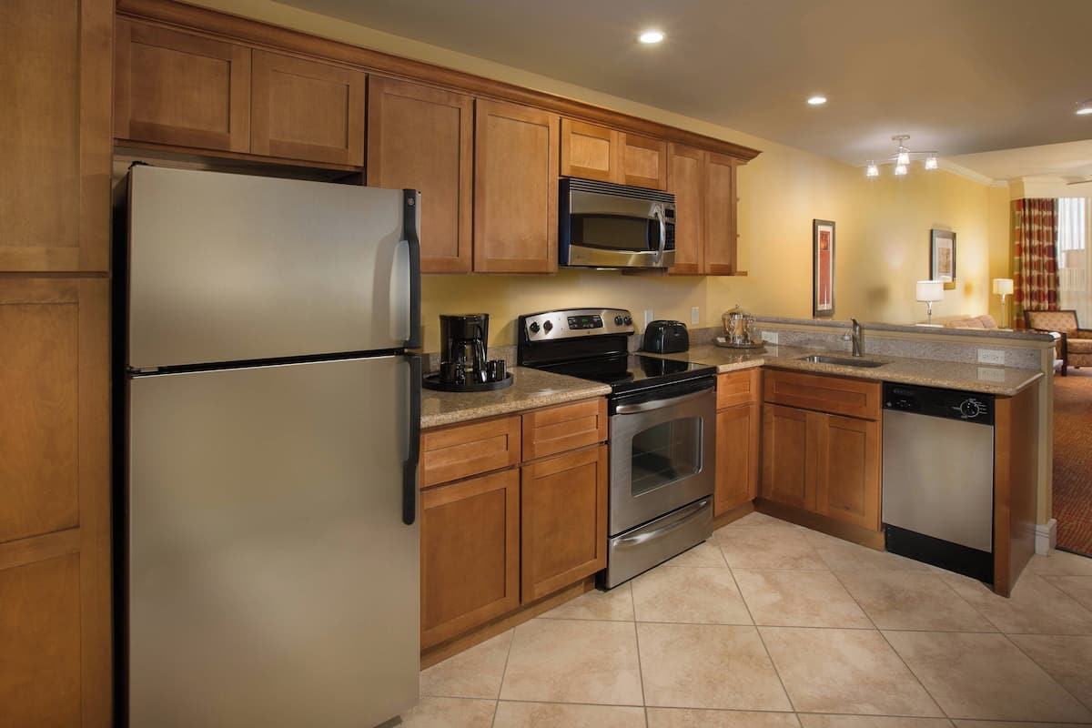 premium bedding, in-room safe, blackout curtains, soundproofing