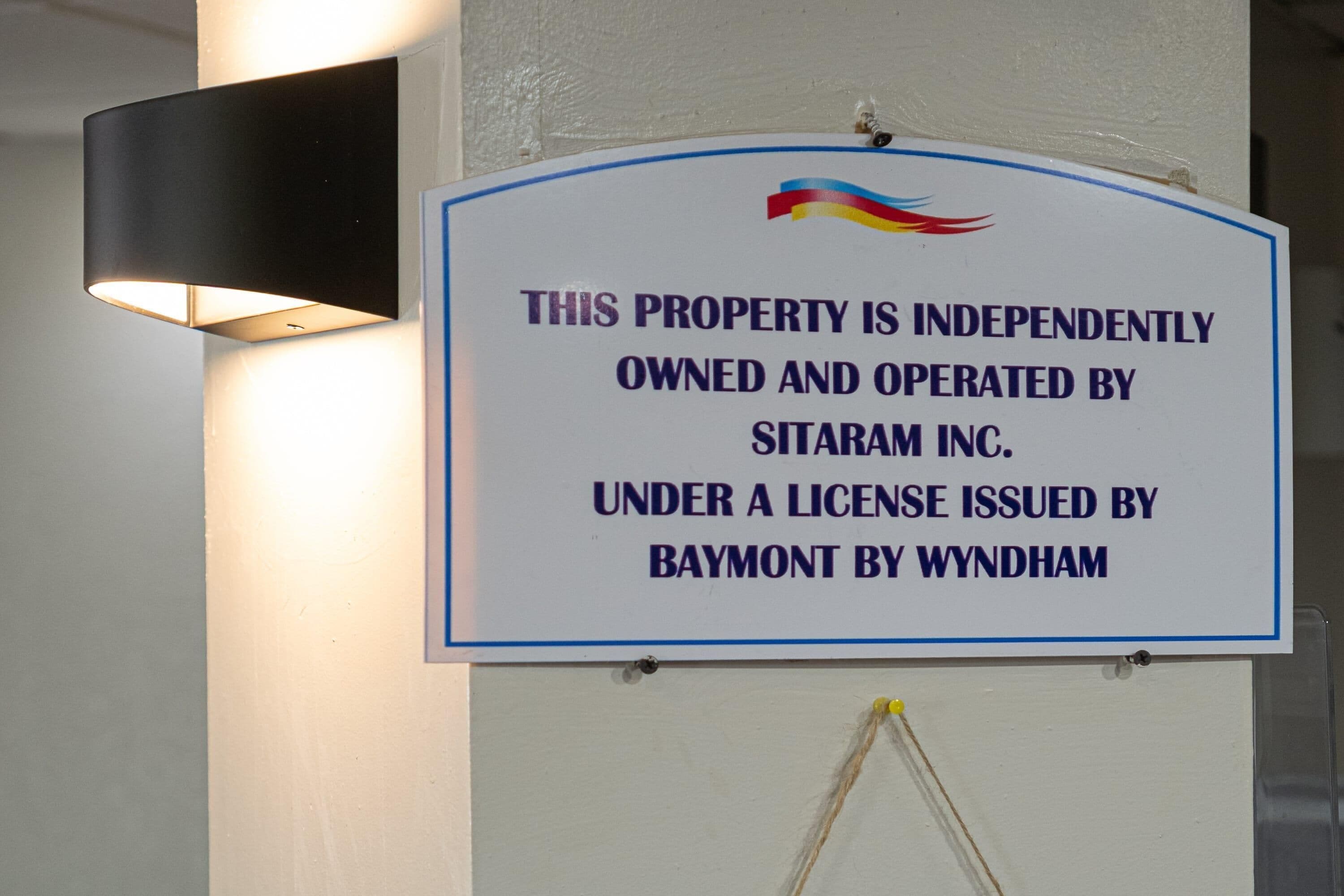 Señal que indica que la propiedad es de Sitaram Inc.