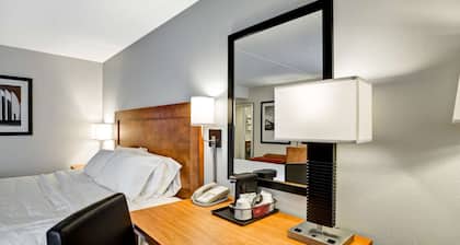 Hampton Inn Norfolk-Naval Base