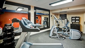 A gym with treadmills, elliptical machines, and weight machines. - Hampton Inn Norfolk-Naval Base (Norfolk)