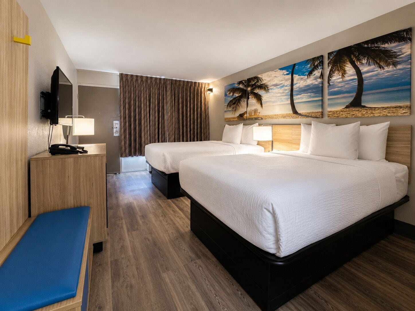 Room, 2 Queen Beds, Non Smoking