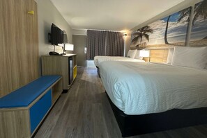 Room, 2 Queen Beds, Non Smoking | In-room safe, desk, iron/ironing board, free WiFi - Days Inn by Wyndham Fort Myers (Fort Myers)