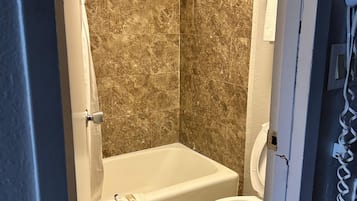 Room, 1 Double Bed, Non Smoking | Bathroom
