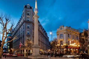 Exterior - Radisson Blu Hotel, London Mercer Street (London)