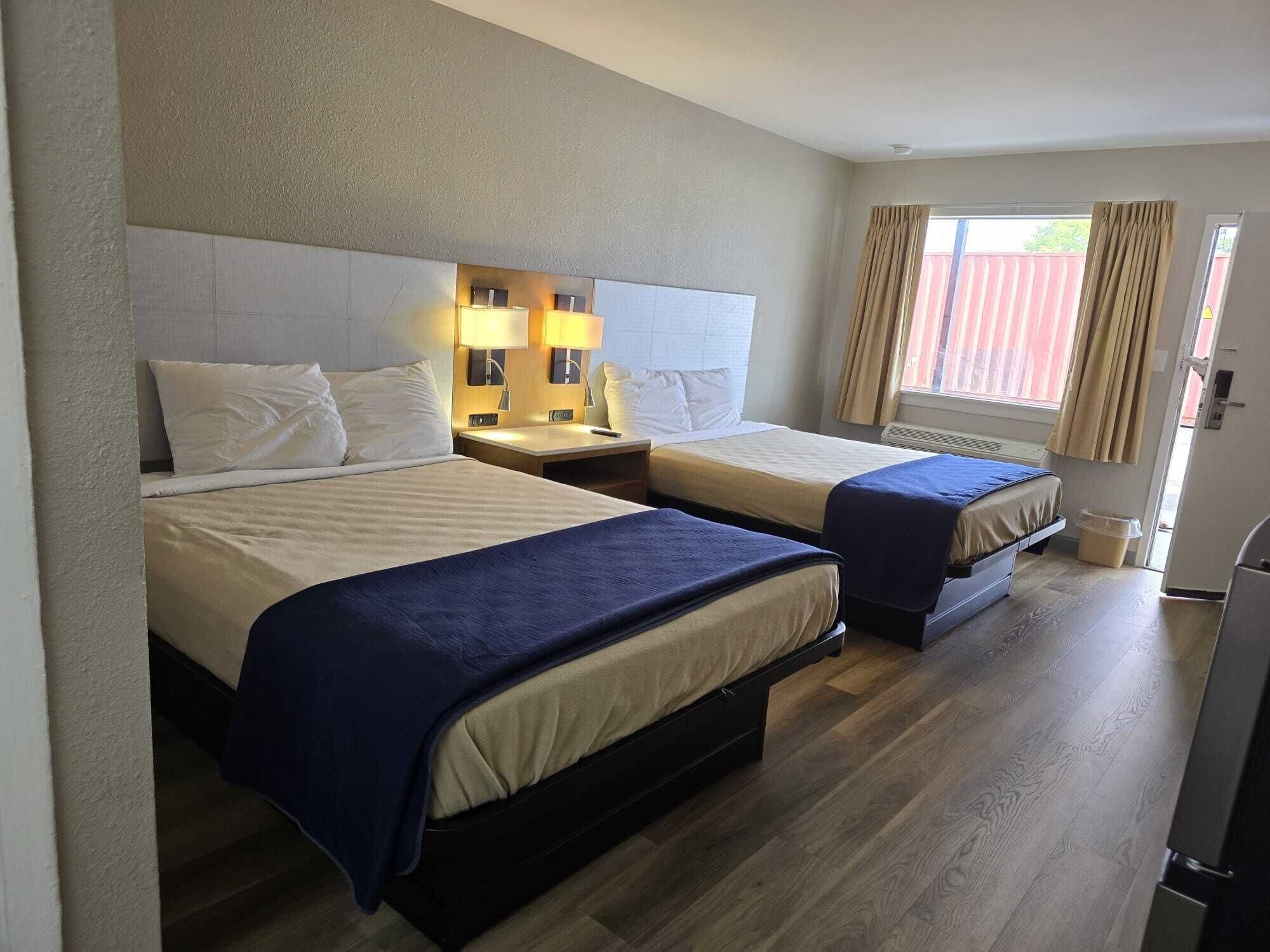 Chambre Standard, 2 grands lits, fumeur