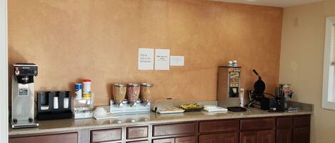 Free daily continental breakfast