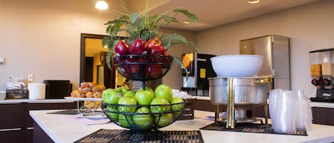 Free daily continental breakfast