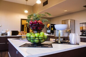 Free daily continental breakfast 