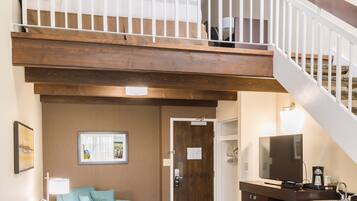 Suite | Blackout curtains, soundproofing, iron/ironing board, cots/infant beds