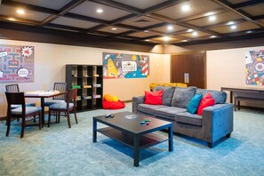 Spielezimmer