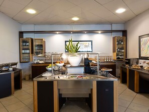 Frukostbuffé varje dag mot avgift