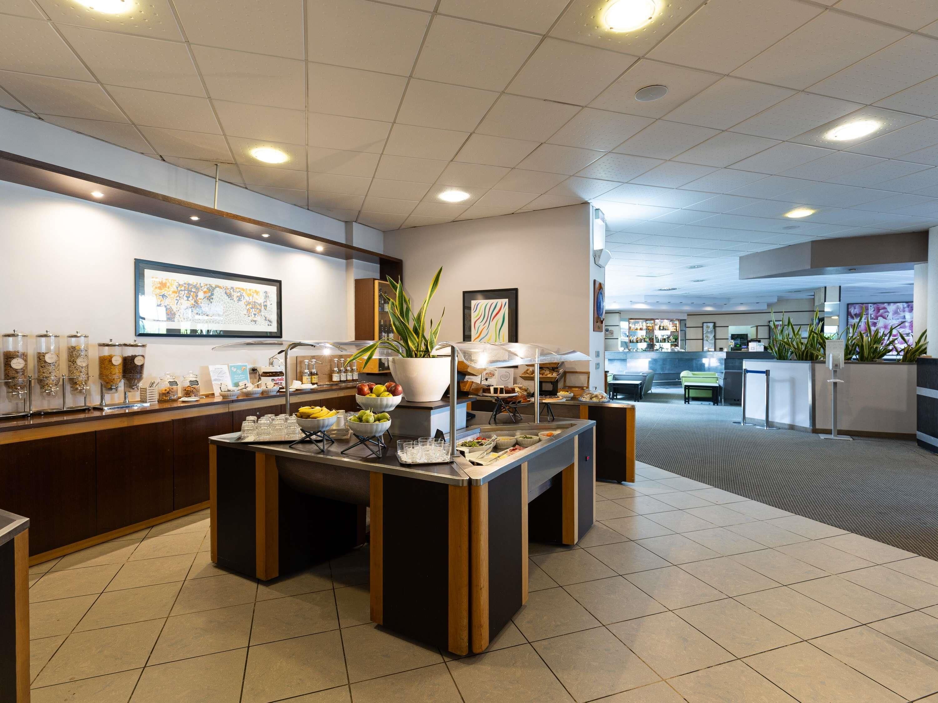 Tägliches Frühstücksbuffet gegen Gebühr