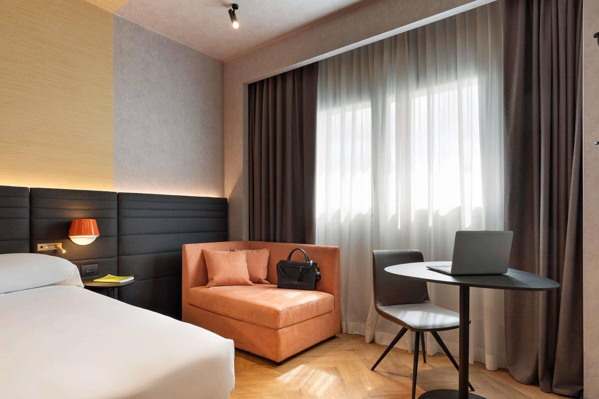 Ropa de cama de alta calidad y minibar