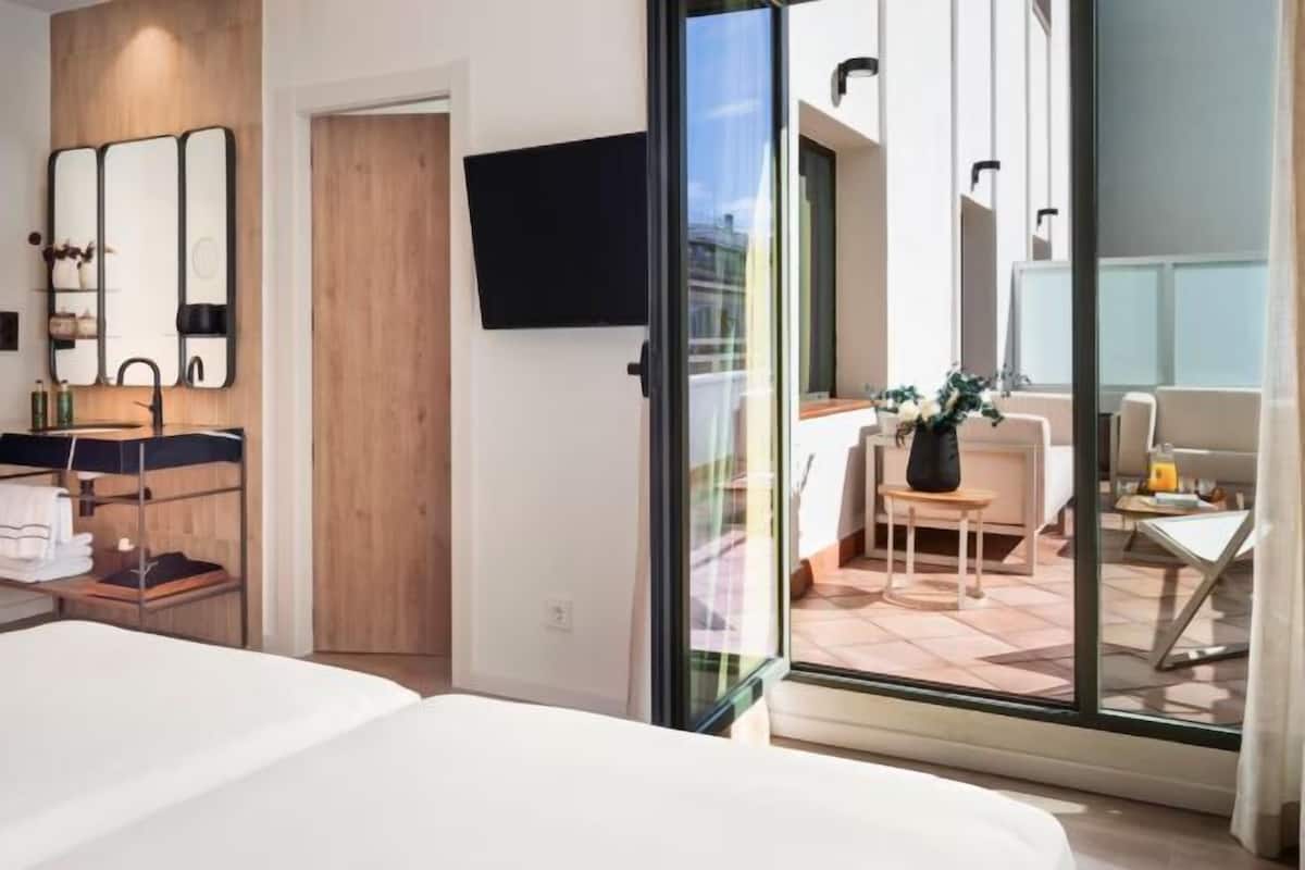 1 habitación, ropa de cama de alta calidad y minibar