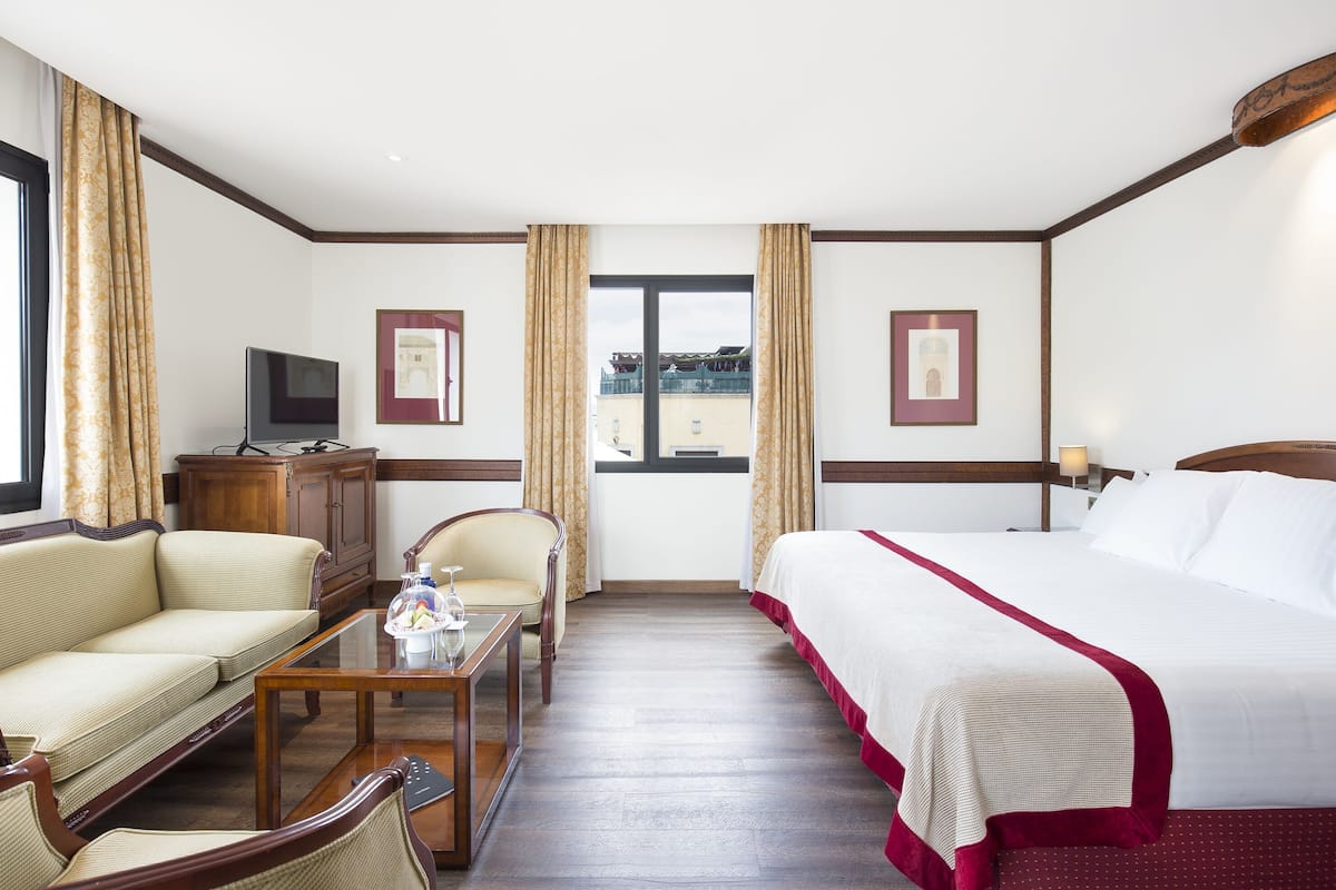 Literie de qualité supérieure, minibar, coffres-forts dans les chambres