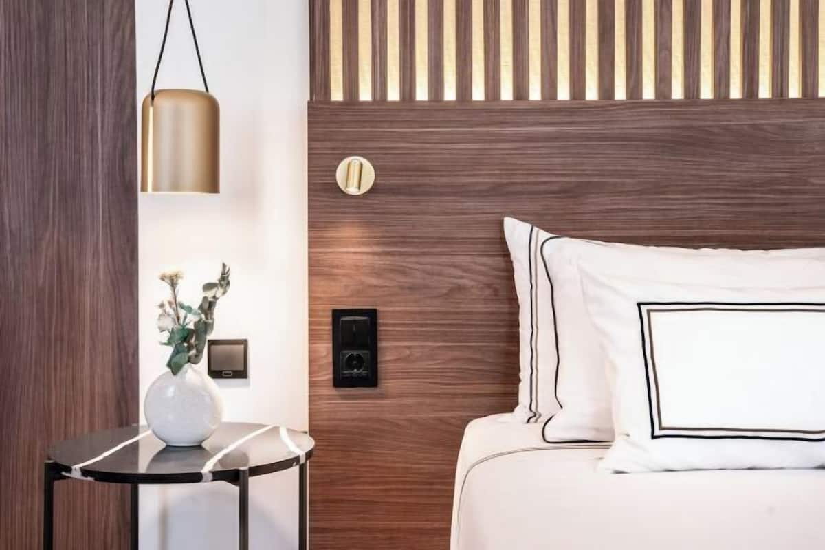 Premium bedding, minibar, in-room safe, blackout curtains