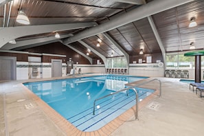 Indendørs pool