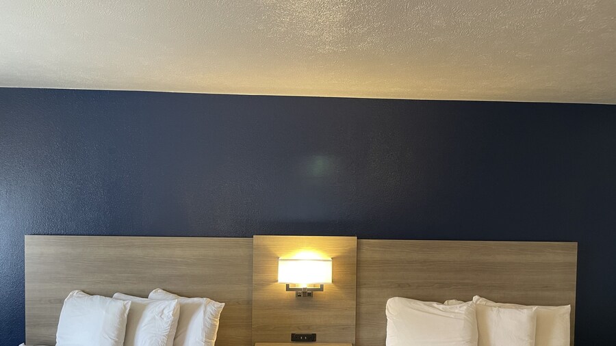 Americas Best Value Inn Roosevelt Ballard