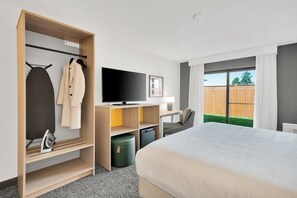 Matelas Select Comfort, coffres-forts dans les chambres, bureau