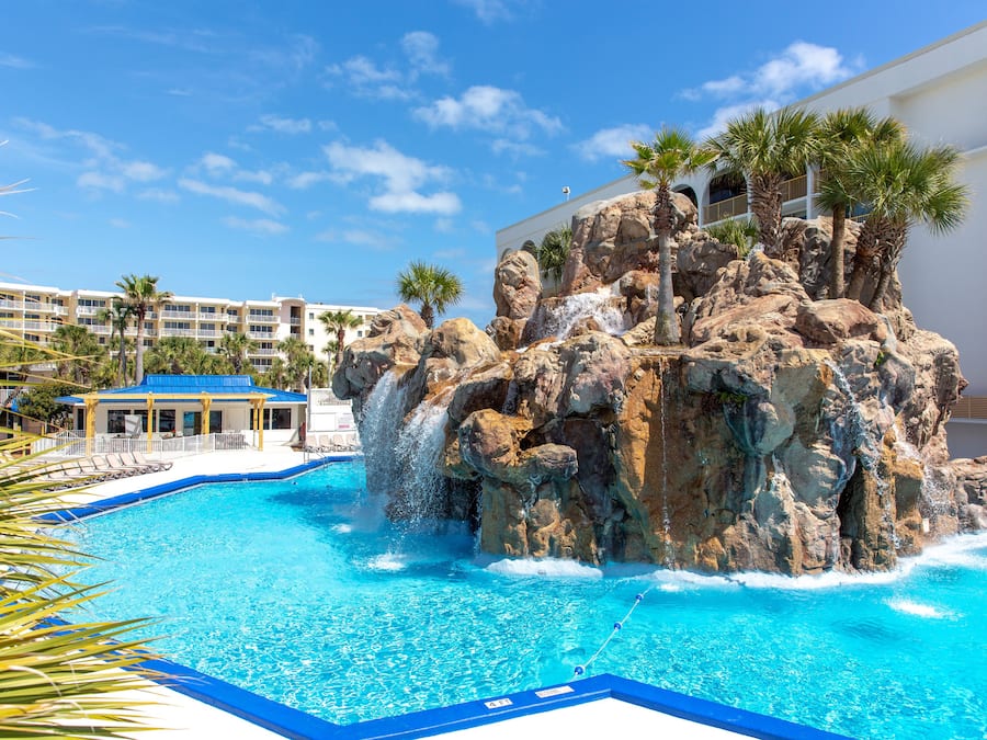 2 outdoor pools