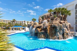 2 piscinas al aire libre