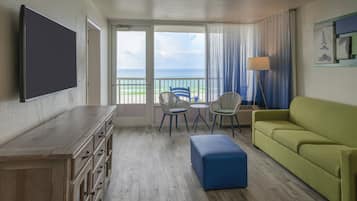 Sengetøy av topp kvalitet, senger med overmadrass og skrivebord