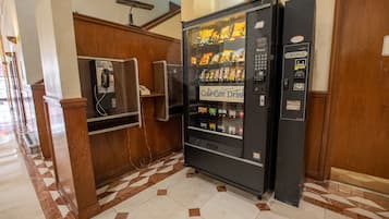 Snack-bar